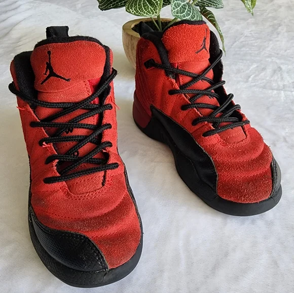 Jordan 12 Retro- Varisty Red/Black